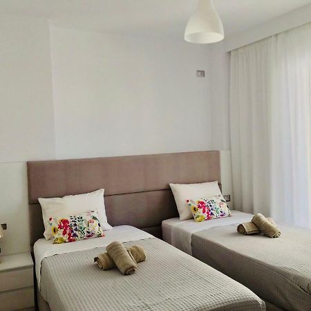 Sea And Sun Apartments Σαράντα Εξωτερικό φωτογραφία